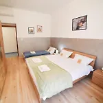 Aria Di Sale - Ostello Trieste